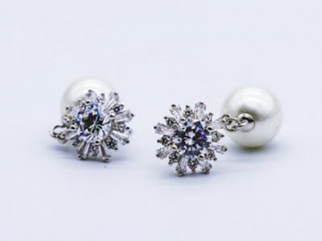 Helle elfenbeinfarbene Perlen Tropfen Ohrringe mit simulierten blumigen Zirkoniasteinen, Braut Ohrringe/Schaukel-Ohrringe / Pendel-Ohrringe